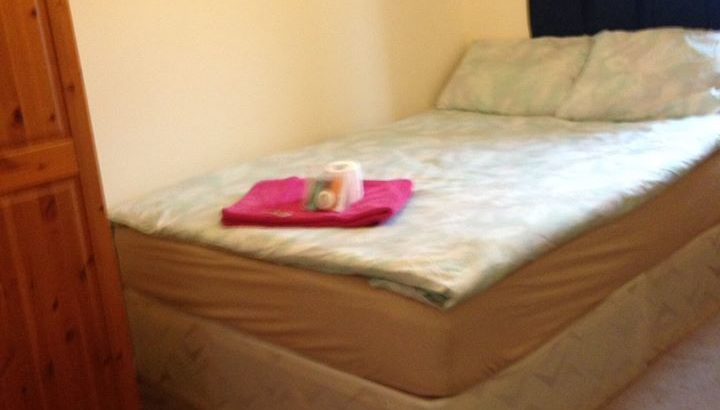 Large Double Room to Rent Newly Painted London