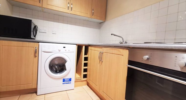 1 Bedroom Flat with Parking to Rent Isleworth TW7