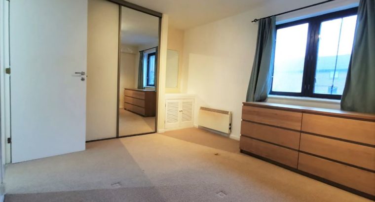 1 Bedroom Flat with Parking to Rent Isleworth TW7