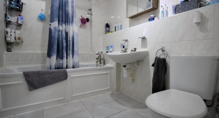 4 Bedroom House For Rent in The Birches, Bushey