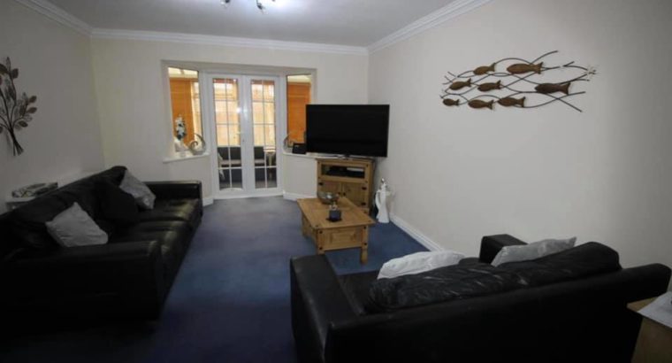 4 Bedroom House For Rent in The Birches, Bushey