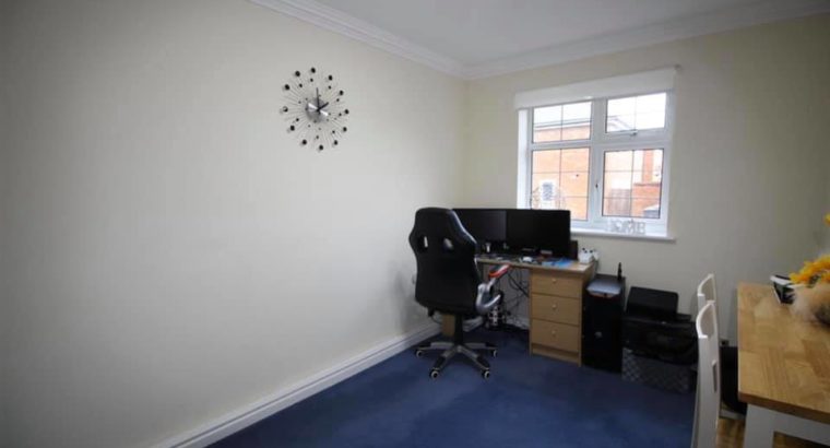 4 Bedroom House For Rent in The Birches, Bushey