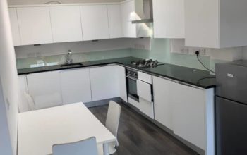 1 Bedroom Flat for Rent – Turnpike Lane Station