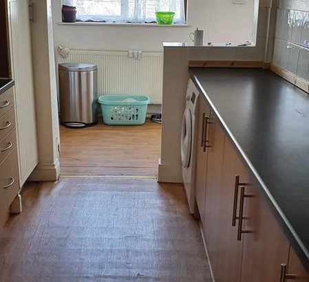 Double Room to Rent Available Near Neasden Shopping Centre