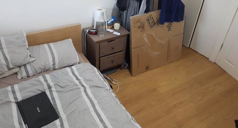 Double Room to Rent in a 4 Beds 2 Bath House London