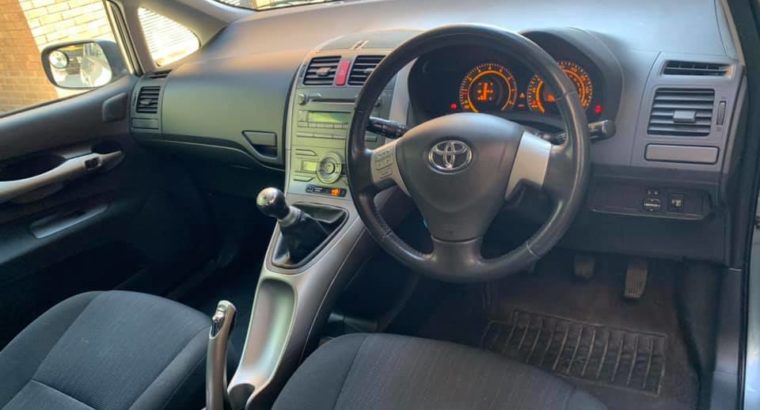 Used Toyota Auris SR VVT-I model for sale London • 3WEBS.CO