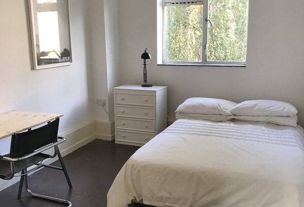 Double Room to Rent in the Beautiful Shoreditch