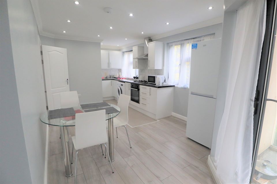 2 Bedroom Apartment to Rent North Woolwich • 3WEBS.CO