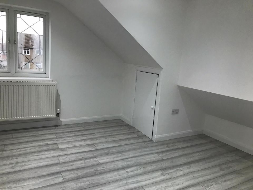 1 Bed Flat For Rent in Ilford Goodmayes UK