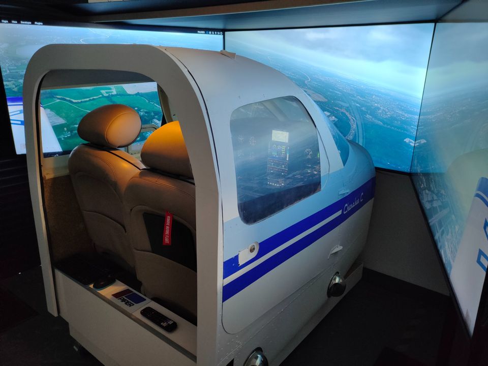 Piper 28 Cherokee C Flight Simulator For Sale In Chichester, UK