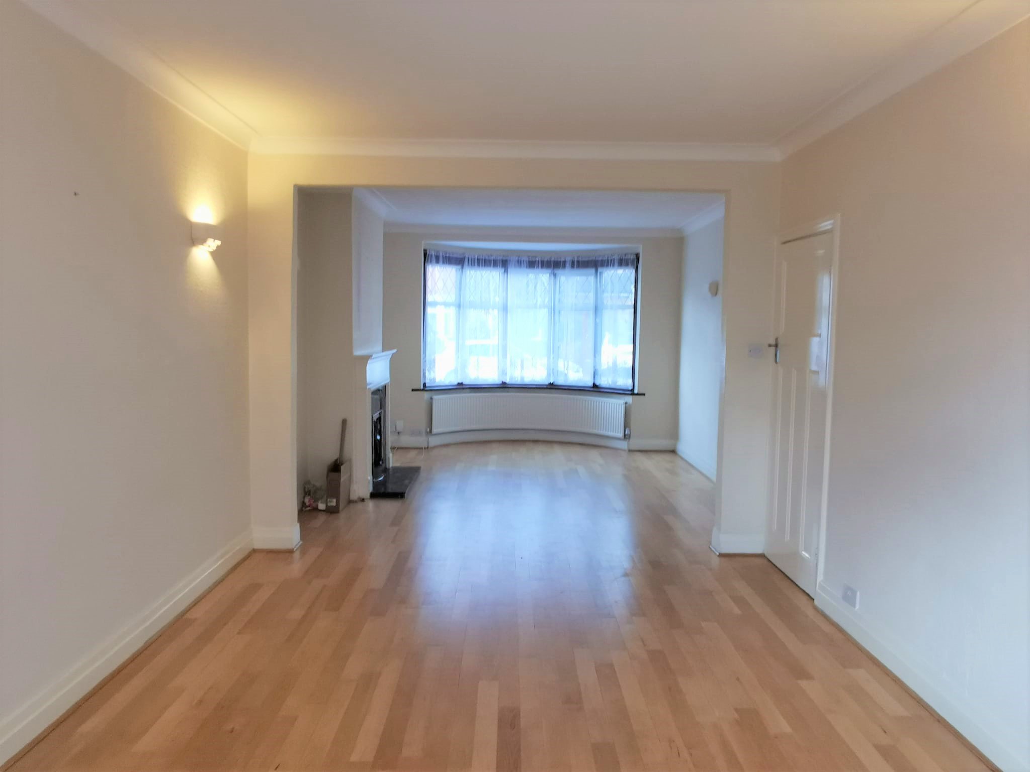 4 Bedroom Semi Detached Family Home For Rent In Isleworth, London