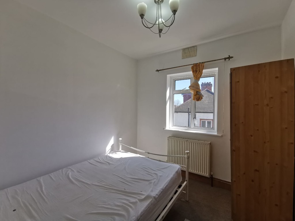 Three Bedroom Flat For Rent In Alperton, London
