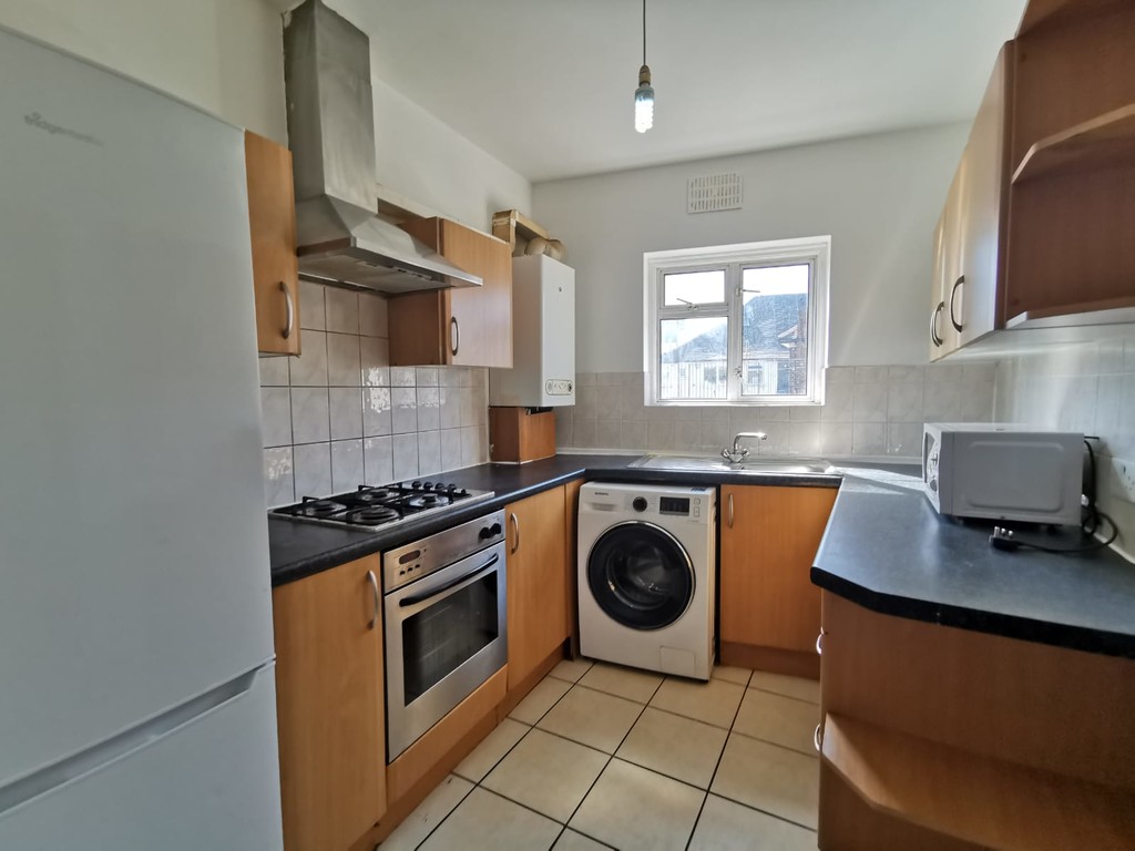Three Bedroom Flat For Rent In Alperton, London