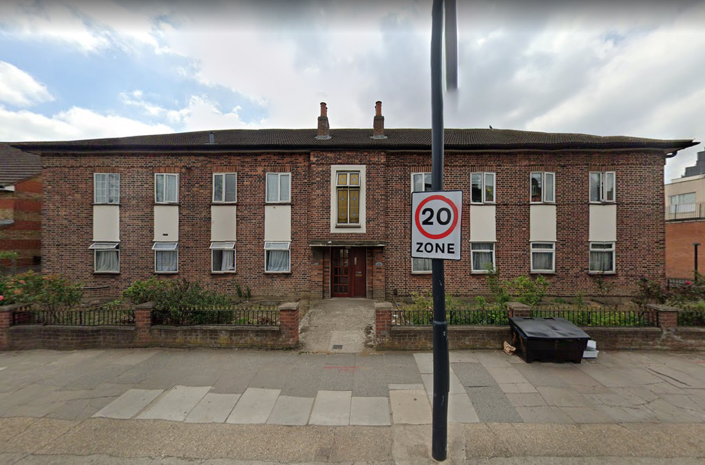 Three Bedroom Flat For Rent In Alperton, London