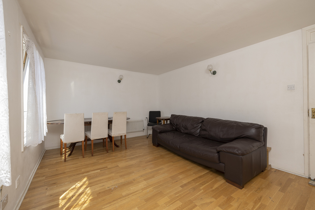 3 Bedroom Apartment For Sale In Wandsworth, London