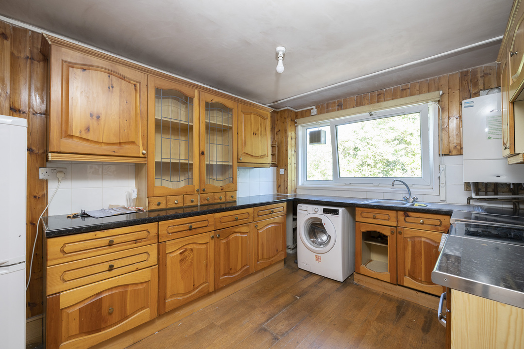 3 Bedroom Apartment For Sale In Wandsworth, London